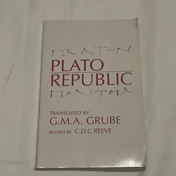 Plato’s book Republic translated by Grube revised by Reeve - Picture 1 of 3